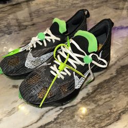 Nike X Off-White Air Zoom Tempo Next% Flyknit