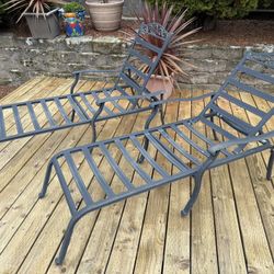 Free Yard Lounge Chairs