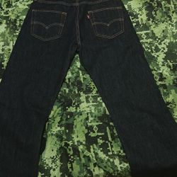 Dark Blue Levi’s 501 W30 L34