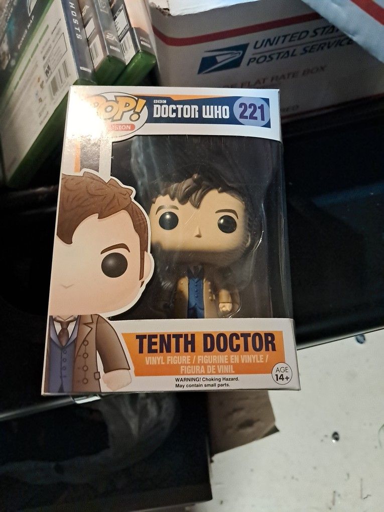 Funko Pop! TV Doctor Who Fourth Doctor. Tenth Doctor, Eleventh And Twelth Doctor