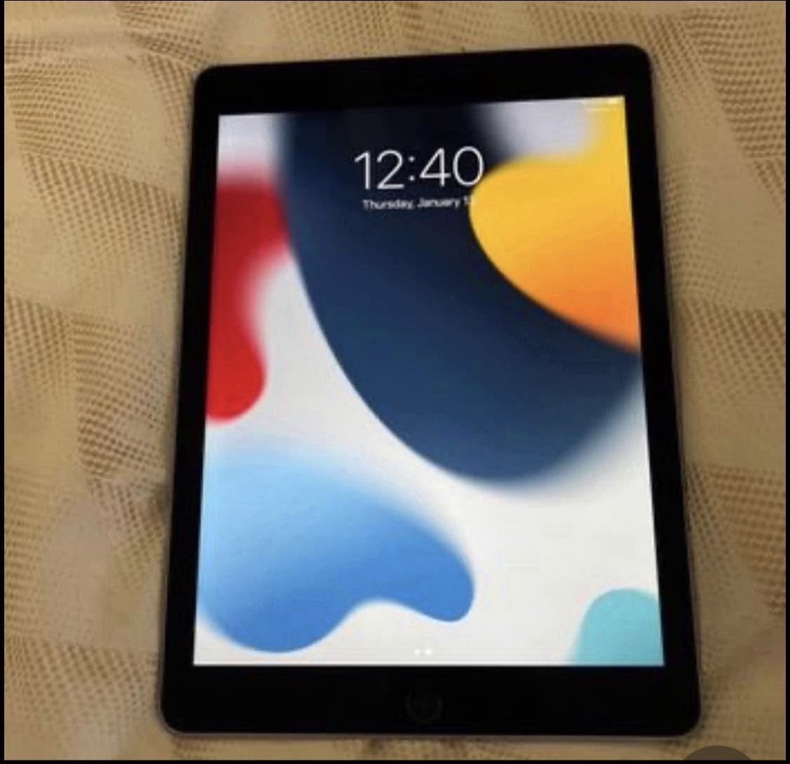 iPad Air 1 Good Condition Like New 