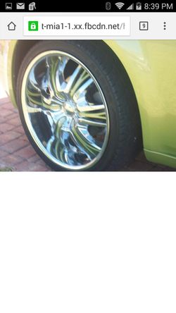 22 inch Chrome Rims. 5 lugs. In great condition. Only 1 year old.
