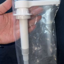 2-Pack Food Grade Universal Pumps – Replacement for Nacho Cheese, Hot Fudge & Syrup Dispensers – Fits 2.6Qt, 2.8Qt, 4.3Qt, 7.4Qt Warmers 