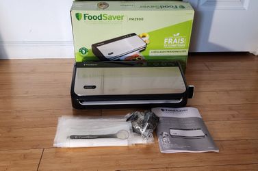 FoodSaver FM2900 Food Vacuum Sealer (New)