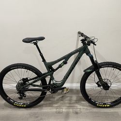 CARBON 2018 Santa Cruz Bronson C 27.5er MTB Size MEDIUM