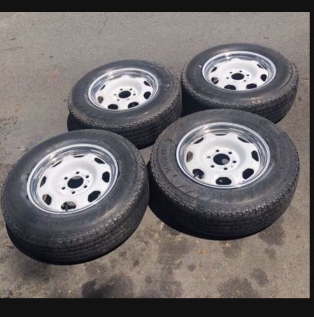 4 —- 235/75r17 6x135 6x5.31 Ford F-150 Stock Expedition  Wheels Rims With Good 80% Treads Hankook Tires!!!!!!
