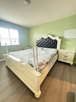LUXURY Full KING Bed with 1 Nightstand