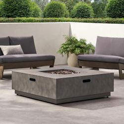 39" Square Propane Fire Pit Table (50,000 BTU) Latitude Run - Brand New In Box