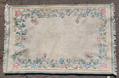 Elegant Ethan Allen Hand-Knotted Wool Area Rug - Pristine Pastel Floral, 76"x46"
