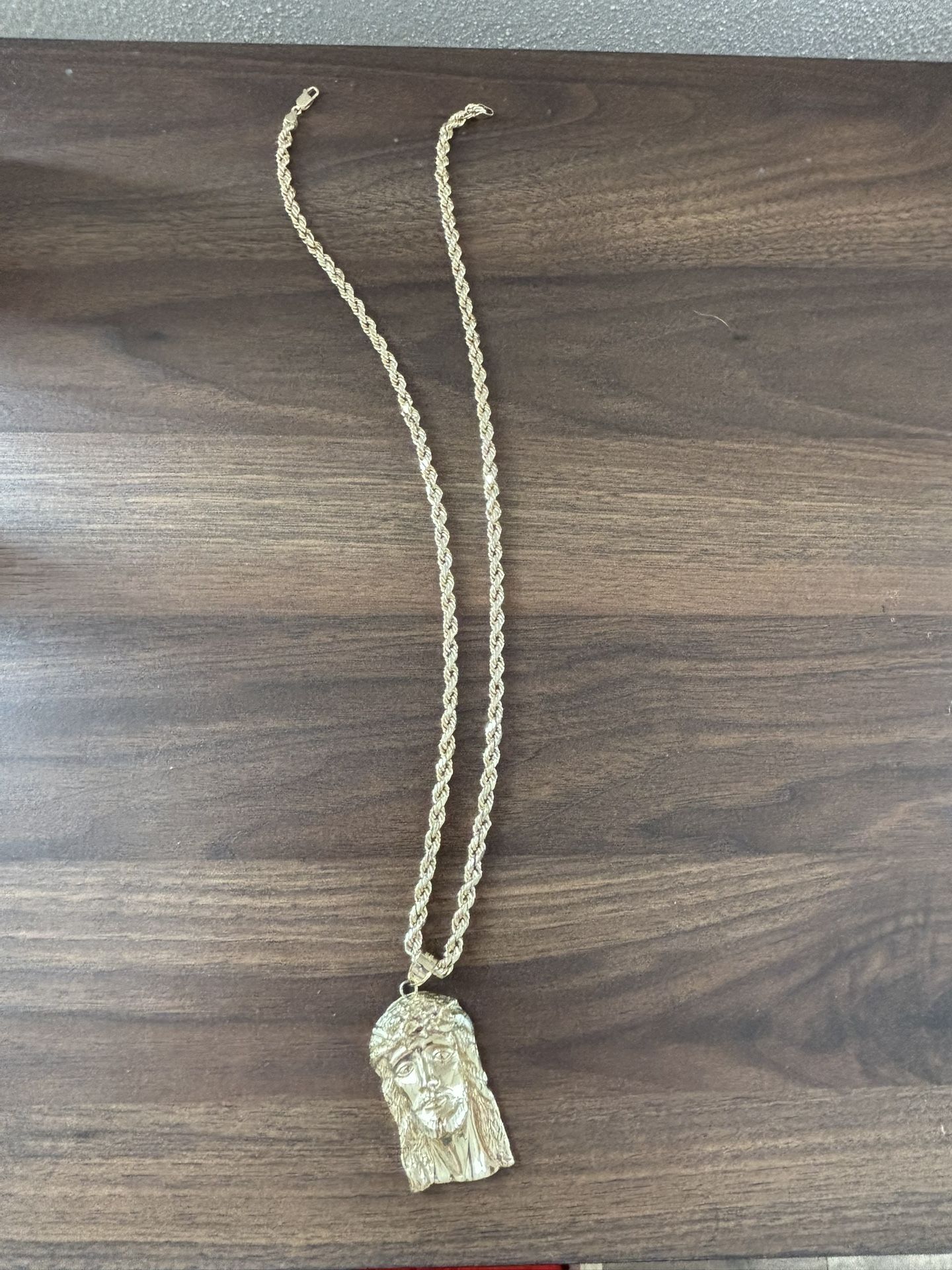 10k Gold Rope Chain And Pendant 