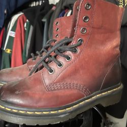 Dr. Martens Burgundy 