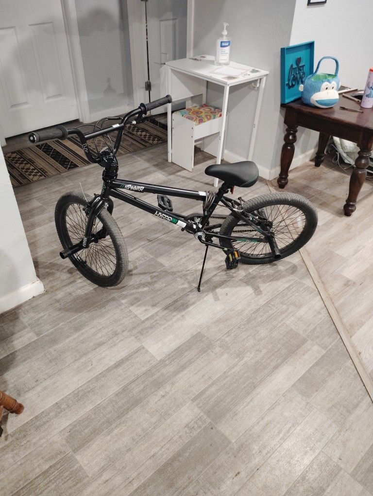 Hyper Spinner Bike$40