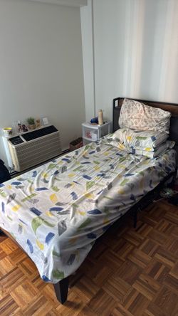 Twin bedframe with mattress (11 inches)
