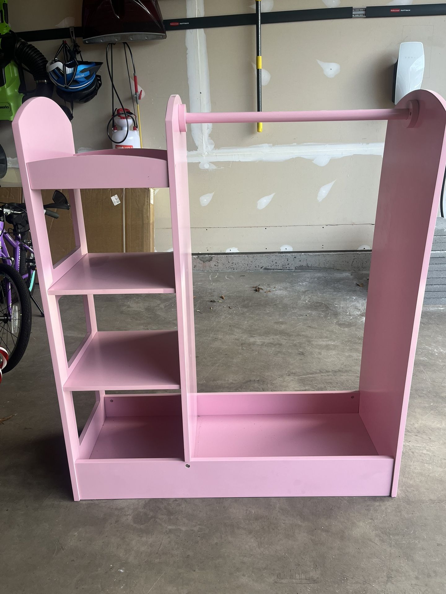 Kids Dress Up Center With Mirror