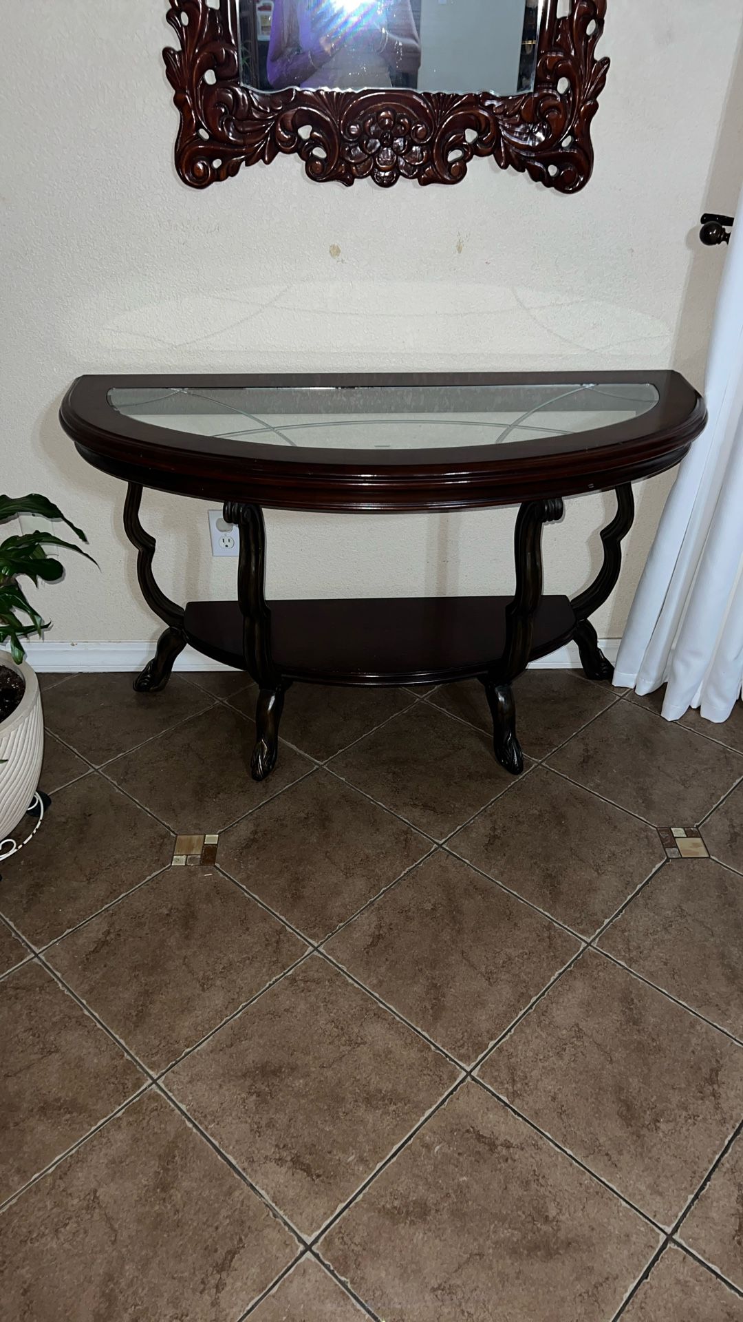 Entrance Table