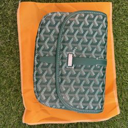 Woman’s Designer Hand Bag