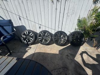 19 inch Subaru rims with tire tires