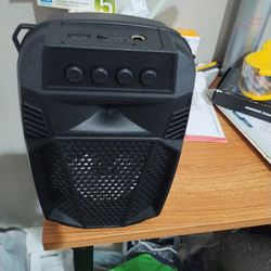 Speaker Bluetooth,USB ,Radio $25