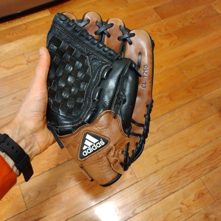 ADIDAS Baseball Glove MENS large Brown and Black Genuine Leather Climalite RHT 12.5 Inch 12" - 13"