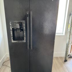 GE Refrigerator 