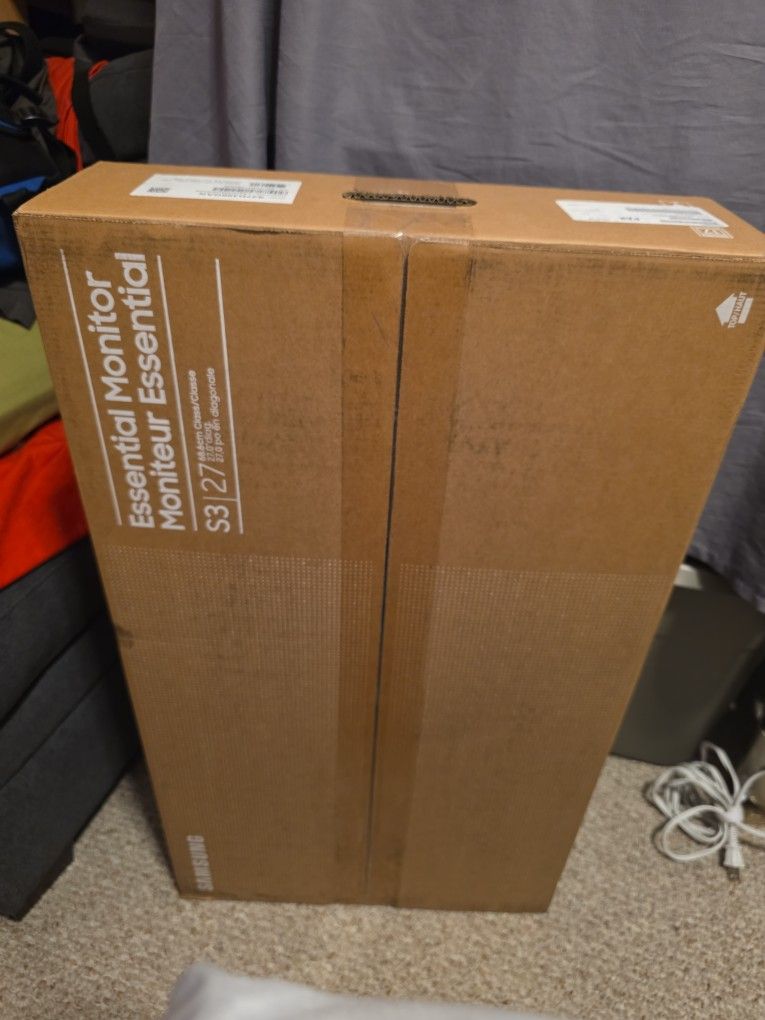 Samsung LS27D396GANXZA FHD 100Hz Curved 27 Inch Monitor with Speakers