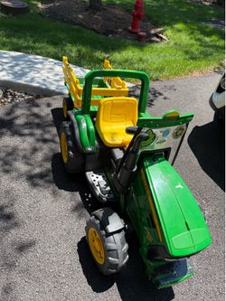 John Deere Kids Battery Powered Tractor