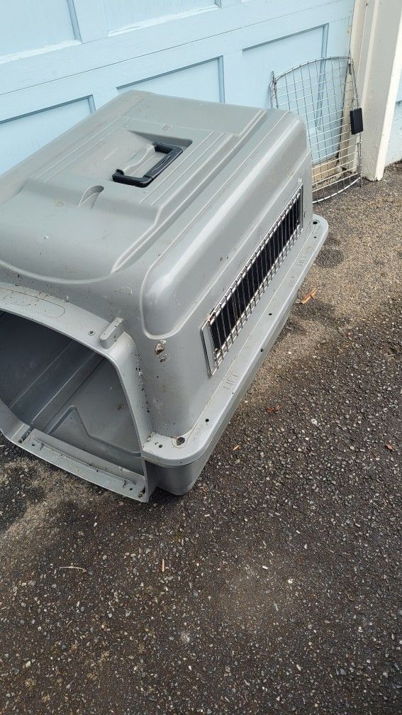 Plastic Dog Crate - Free