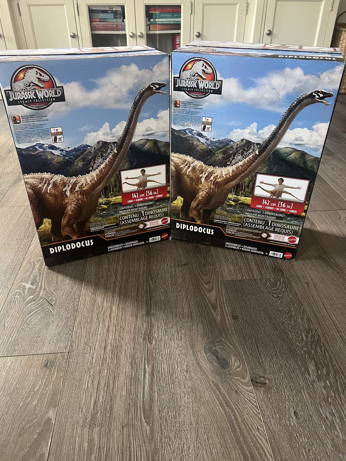 Jurassic World: Legacy Collection - Diplodocus 56" Inch Figure