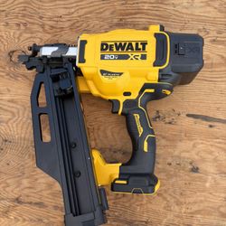 De Walt 20v Freimin No Batería No Cargador 