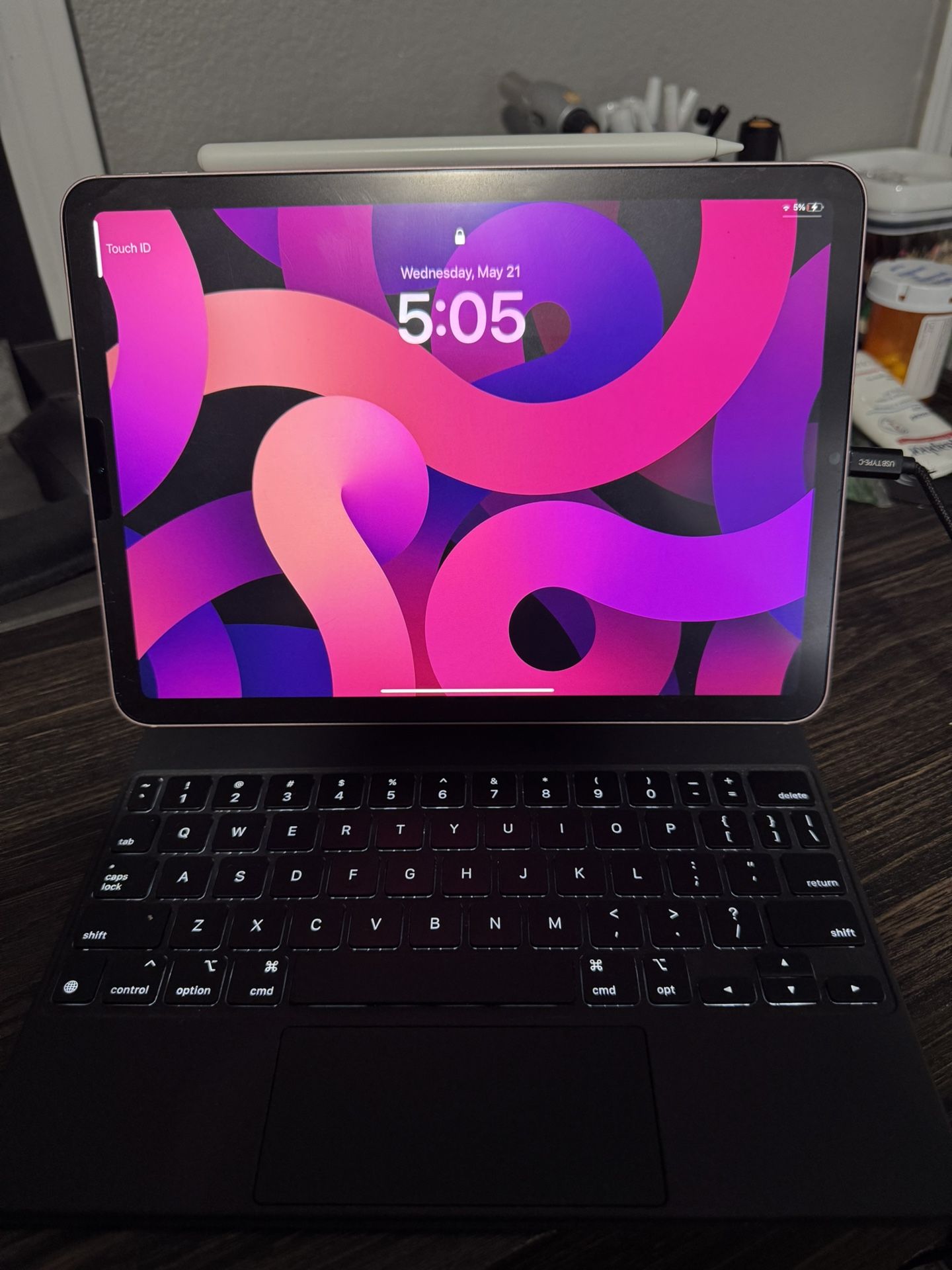 OBO IPad Air 4th Generation With Magic Keyboard And Apple Pencil