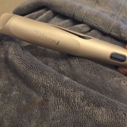 Remington
Remington Pro 1" Multi-Styler with Twist & Curl Technology