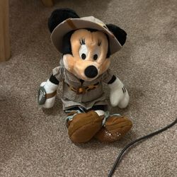 Safari Minnie Mouse 