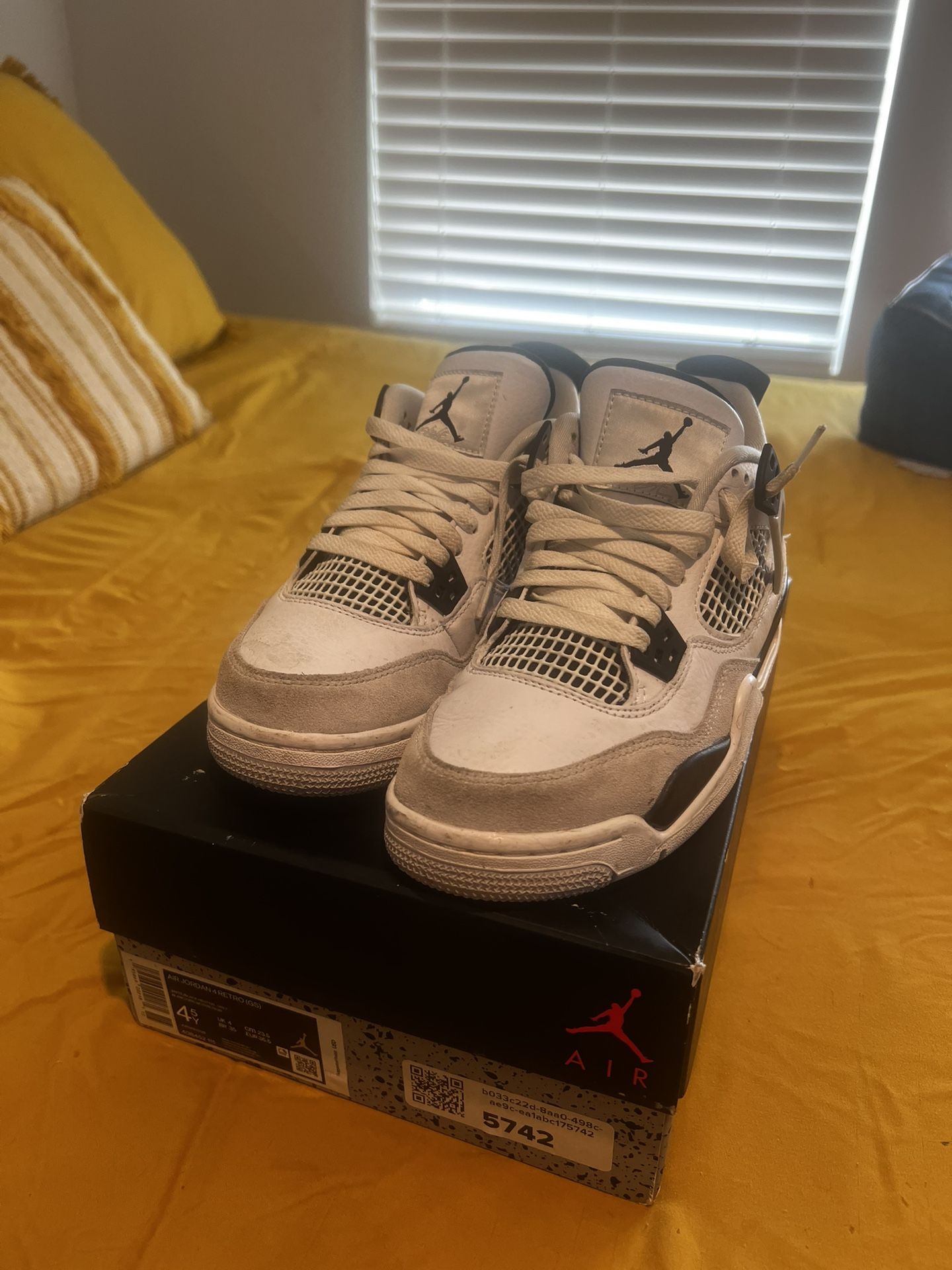 Jordan 4 Retro Military black