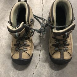 Keen boots