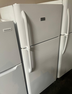 Frigidaire Top Freezer Fridge – White, clean interior, 60‑day warranty