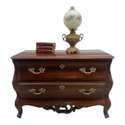 Beautiful Century Vintage wooden chest with 2 large dovetail jointed draws