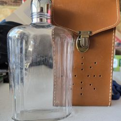  vintage transistor radio leather case With Flask 