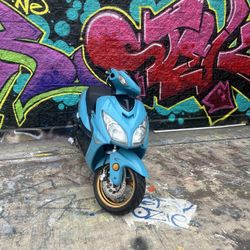 150cc Moped Vento