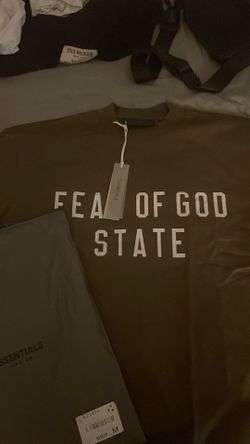 Essential fear of God shirt size M