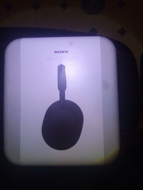 Sony Whxm5 🎧 With Noise Cancellation 