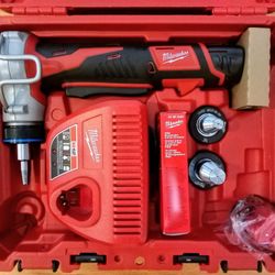 Milwaukee M12 PEX Expansion Kit 