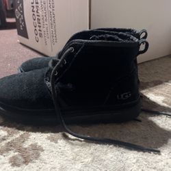 Black Uggs