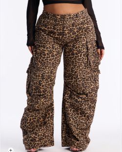 Leopard Print Wide-Leg Cargo Pants