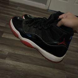 Jordan 11 Breads 