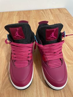 Jordan 4s