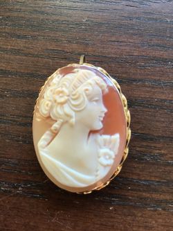 14 Kt Gold Italy Cameo Brooch