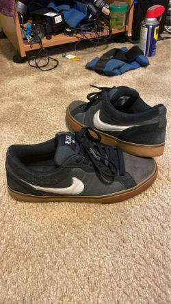 Nike Sb shoes. Size 10