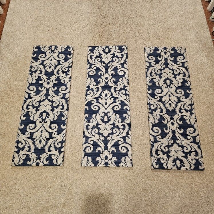 Nourison Damask Traditional Ivory/Navy canvas fabric wall art.