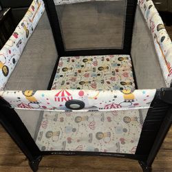 Graco Play Pen 