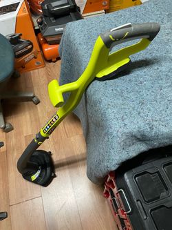 RYOBI ONE+ 18V 10 in. Cordless Battery String Trimmer and Edger (Tool Only)